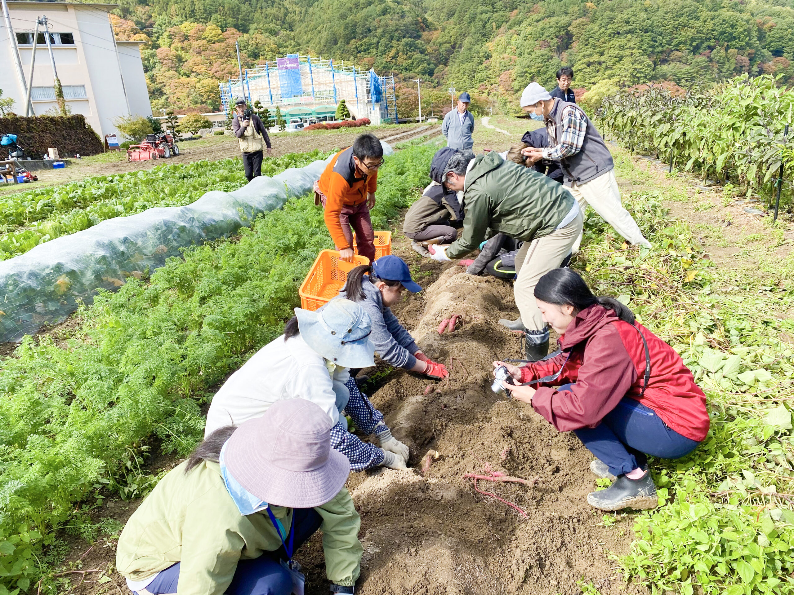 農ある暮らし学び塾には県内外から多くの人が参加している